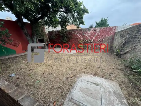 Casa en Alquiler con 1 cochera