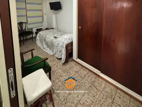 VENTA DE CASA 5/6 AMBIENTES CON GARAGE Y QUINCHO EN MALAVER