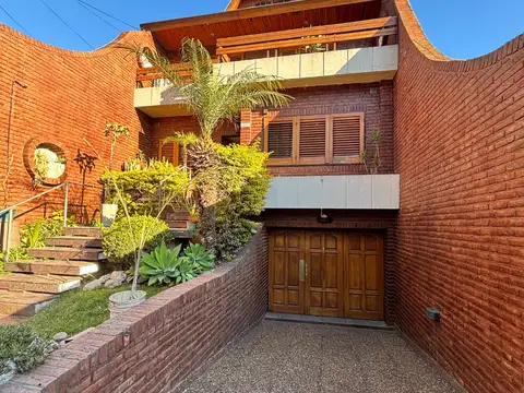 Carlos J. Benielli 4000