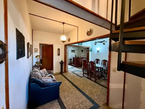 Casa 5 ambientes con 1 baño