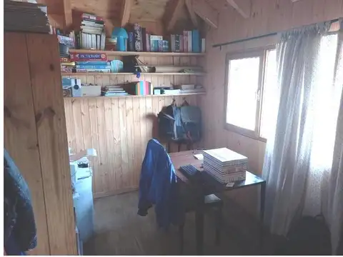 CASA 4 DORMITORIOS EN BARRIO LA CASCADA