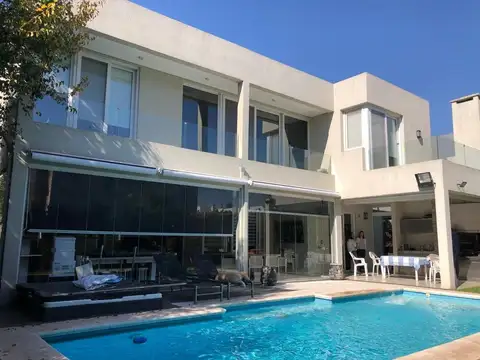 Ayres Plaza Espectacular casa  IMPERDIBLE