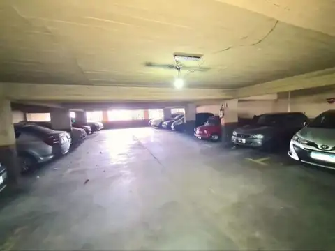 Cochera Fija en Venta En Garage Privado