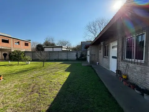 Casa en Venta con 1 cochera