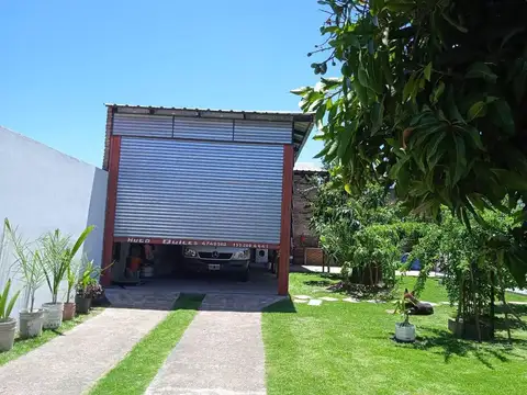 Casa 3 ambientes con 2 baños