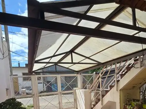 Depto Tipo Casa en Venta de 2 ambientes