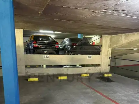 Av. Avellaneda 300, Piso 1