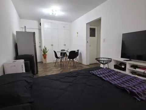 Paraná Nº 446 entre Lavalle y Corrientes 400