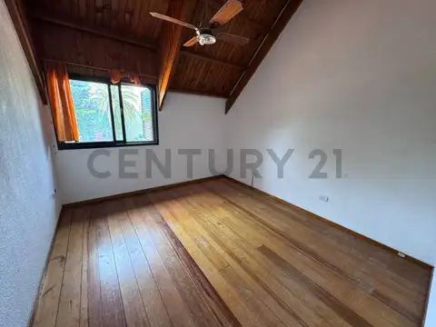 Casa en Alquiler en Ensenada, USD 1.200