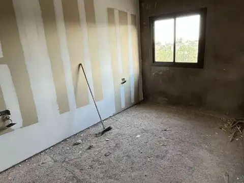 Casa 5 ambientes con 1 baño