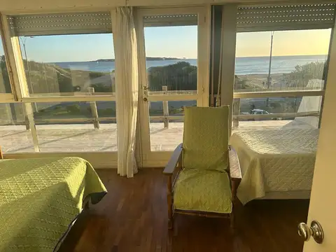 Casa en Alquiler Temporal con 2 cocheras