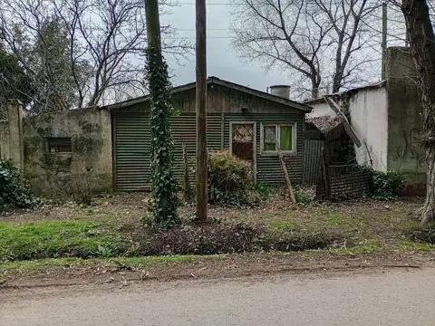 Lote en venta en Arturo Segui 233 m2