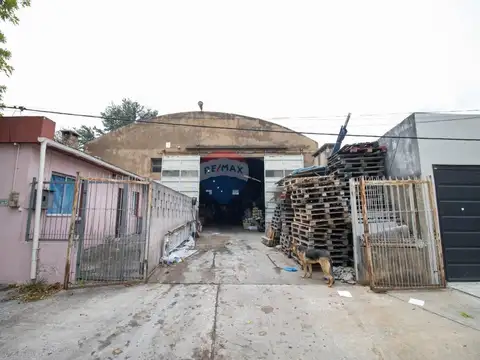 Venta de Galpón deposito en centro de Florida