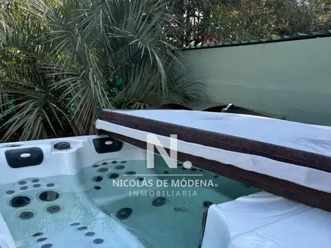 Casa 6 ambientes con 4 baños