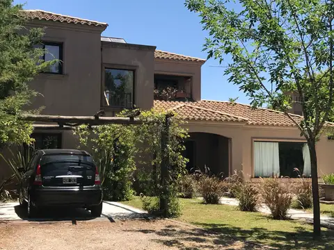 Casa en Venta de 6 dormitorios