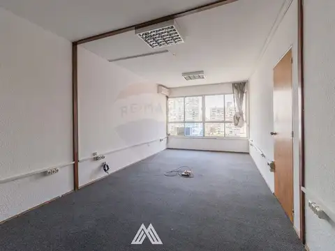 Alquiler gran oficina frente al Palacio Salvo