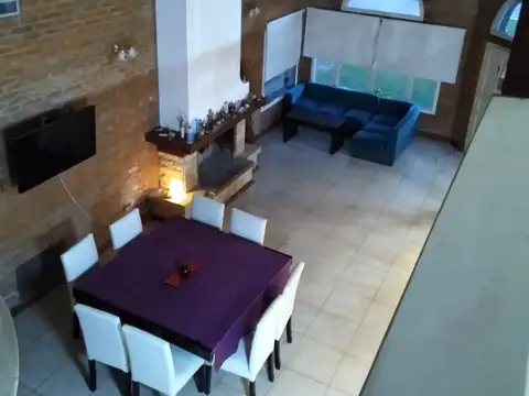 Venta. Hermoso Chalet. Pilar. Boca Raton Country Life