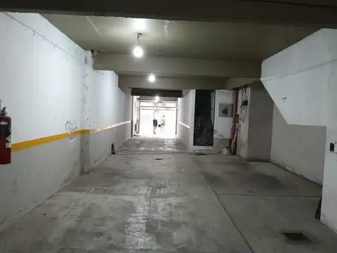 VENTA  COCHERA CUBIERTA VILLA PUEYRREDON