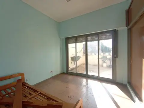 Edificio en block de 5 unidades funcionales - Ideal dos familias o inversión