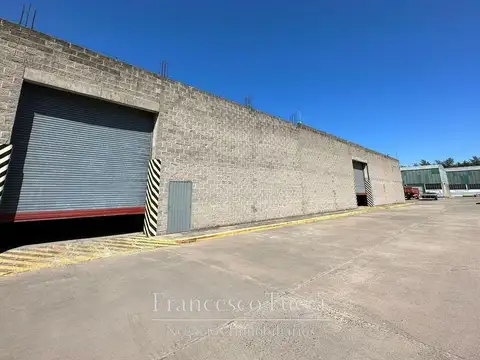 Galpón industrial con oficina en Alquiler Merlo