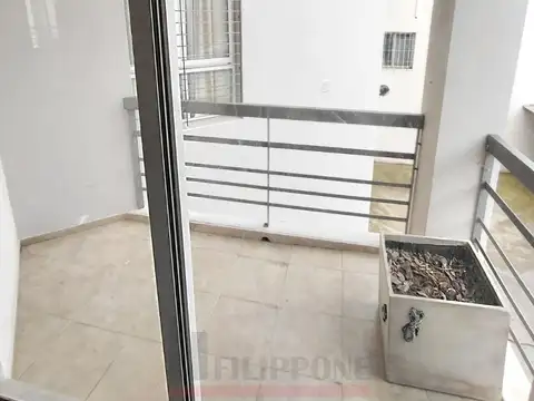 Departamento de 1 dormitorio en venta - Caronti 357