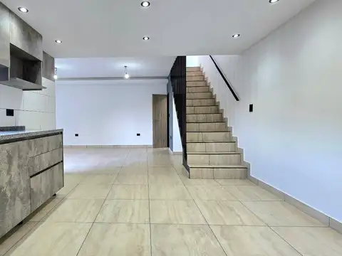 Depto Tipo Casa 3 ambientes con 1 baño
