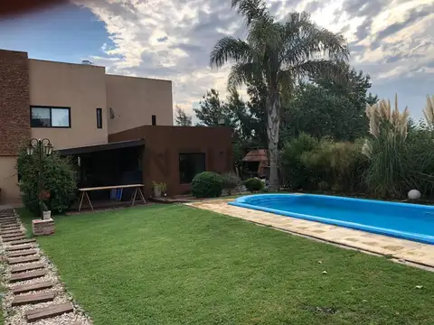 Casa en Venta en La Plata, USD 150.000
