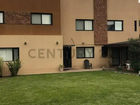 15 entre 661 y 662 , Piso 0