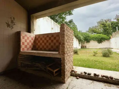 Depto Tipo Casa 4 ambientes con 2 baños