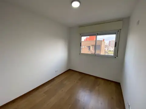 Departamento de 2 dormitorios en alquiler semi amoblado