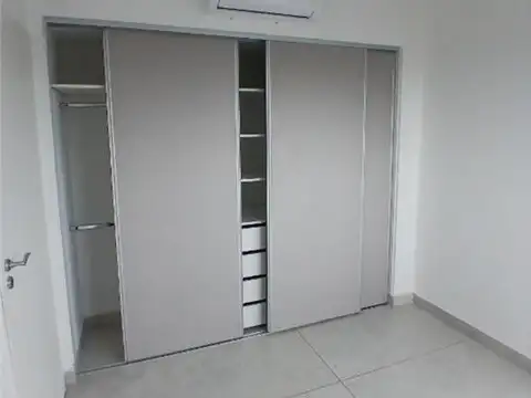 Departamento en Alquiler en Lanus Este, $ 750.000