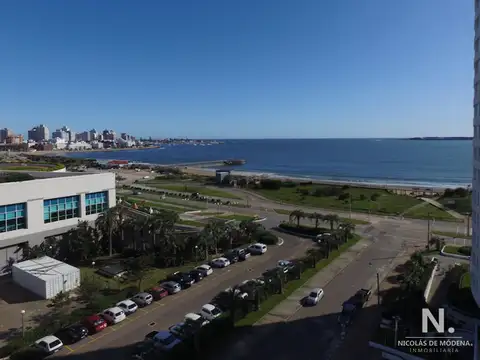 Departamento de 1 dormitorio en venta a metros del mar. Playa Mansa.