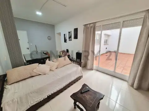 Santa Fe 2300, Piso 0