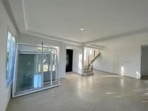 Casa en Venta en El Canton - Norte, USD 450.000