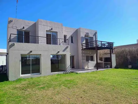 Casa en Venta en San Matias, USD 248.000