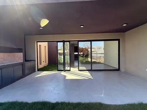 Casa en Venta al Este