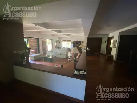 Casa / Lote VENTA - Acassuso Av. Libertador hacia Solís