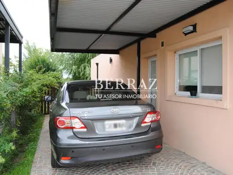 Casa 6 ambientes con 2 baños