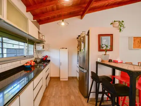 CASA EN VENTA EN SICARDI 2 DORMITORIOS