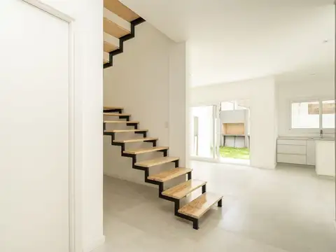 Depto Tipo Casa en Venta de 3 dormitorios