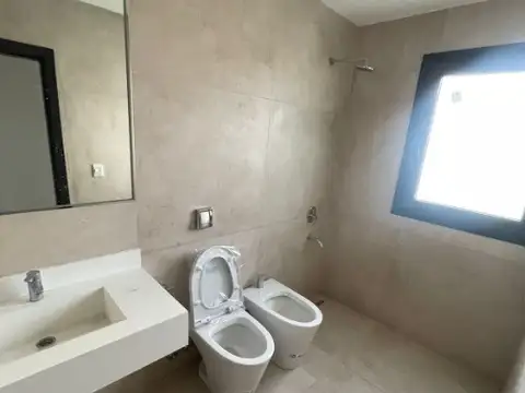 Casa en Venta en Countries y Barrios Cerrados en Guillermo Hudson, USD 690.000