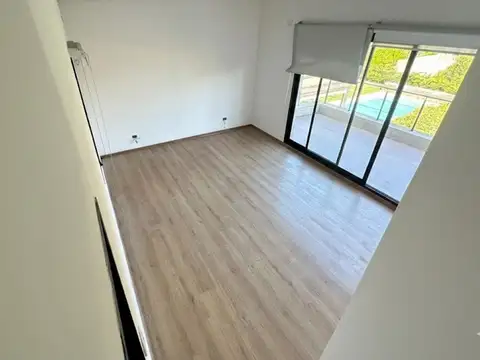 Casa en Country | Casa 5 Ambientes en 2 Plantas | Moreno