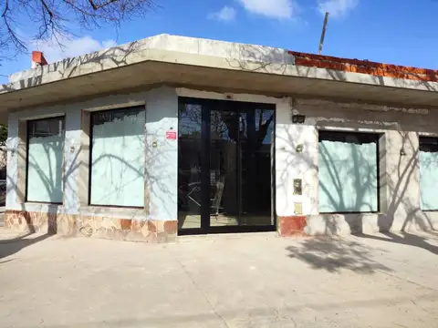 Local en Alquiler en Barrio Naón, Mataderos – Capital Federal