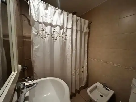 Departamento en Alquiler con 1 cocheras