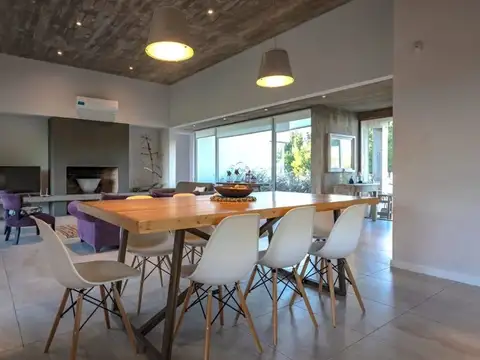 Casa en Venta en Costa Esmeralda, USD 330.000