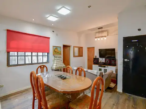 Casa 4 ambientes con 1 baño