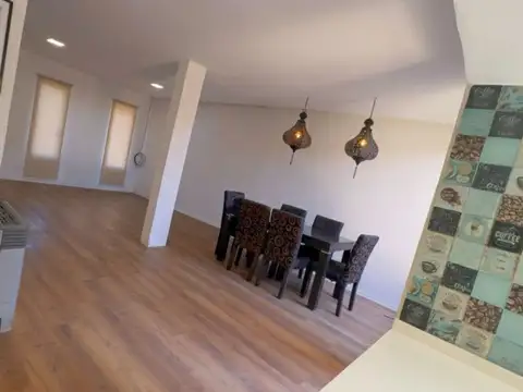 CASA EN VENTA EN BANFIELD