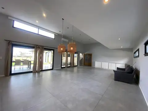 CASA EN ALQUILER  HARAS SANTA MARIA - EL REMANSO