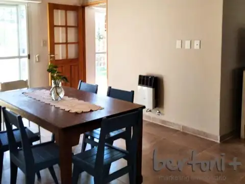 Casa en Venta con 1 cochera