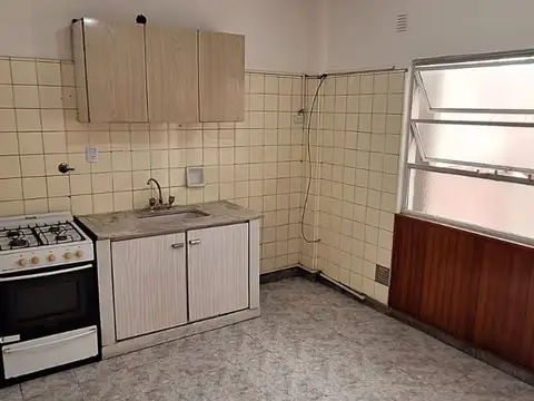 Depto Tipo Casa 4 ambientes con 2 baños